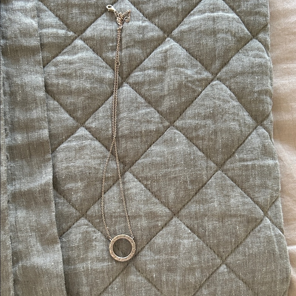 Pandora Logo Pavé Circle Collier Necklace
Sterling silver
